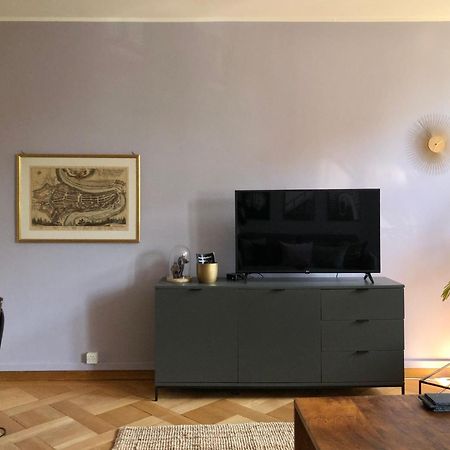 Historical, Bright & Beautiful In Old City - 3Rd Floor Berna Esterno foto